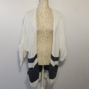 Fresh Produce White Grey Loose Knit Slouchy Front Pockets Cardigan Size XS/S